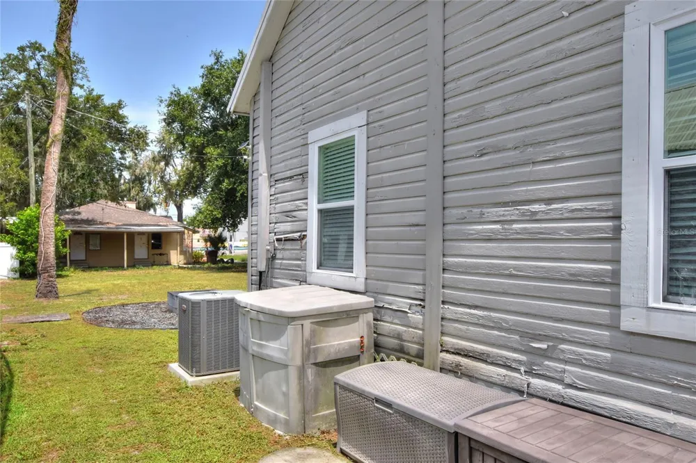 204 NE 1ST AVENUE Mulberry, FL 33860