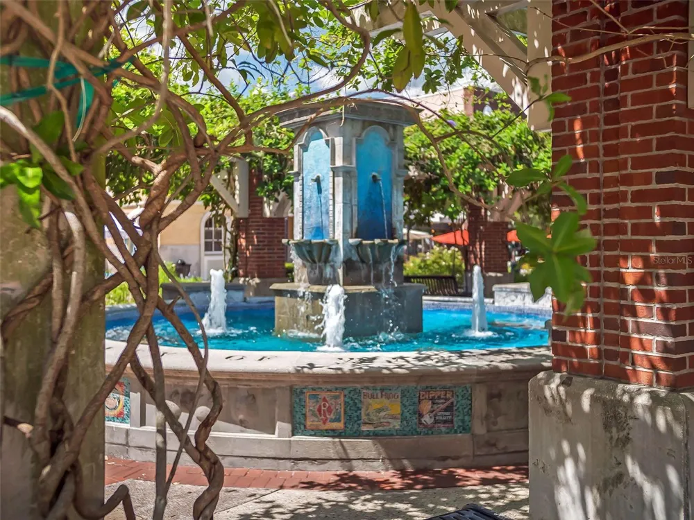 484 W PLANT STREET Winter Garden, FL 34787