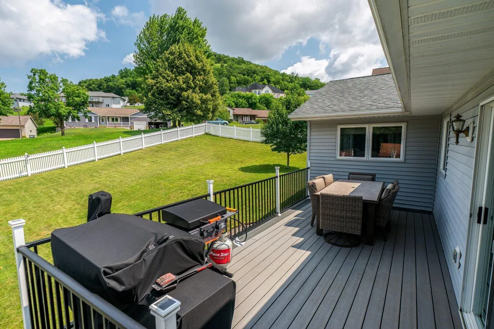 306 Haralson Lane La Crescent, MN 55947