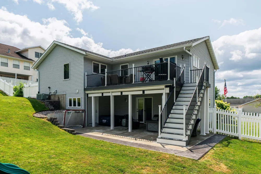 306 Haralson Lane La Crescent, MN 55947