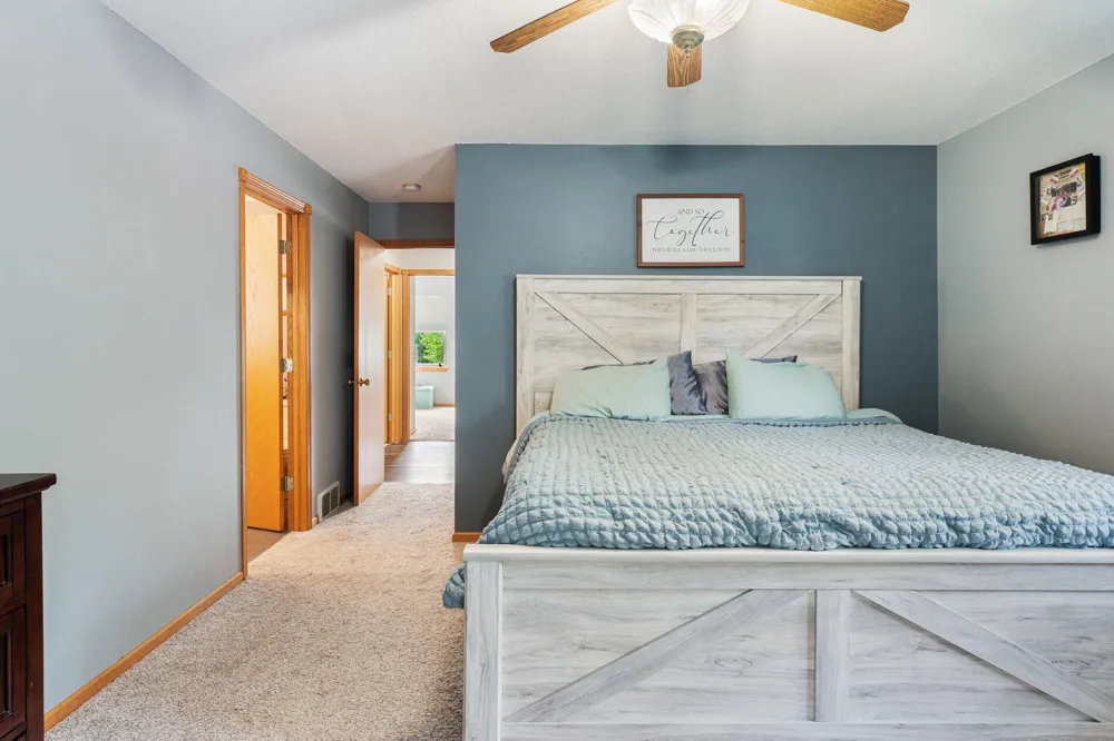 306 Haralson Lane La Crescent, MN 55947