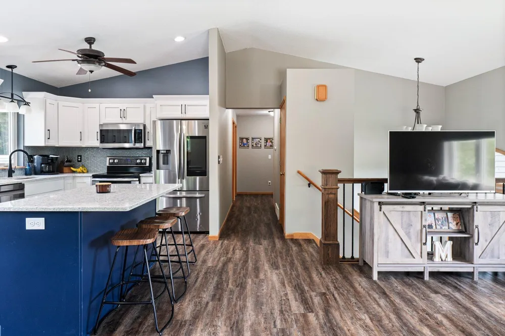 306 Haralson Lane La Crescent, MN 55947