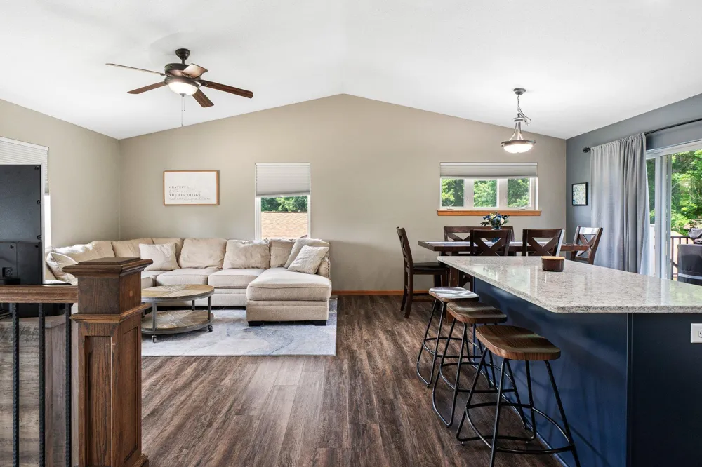 306 Haralson Lane La Crescent, MN 55947