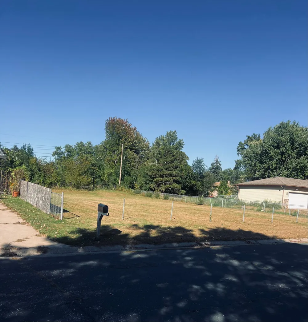 3XX Belmont Lane E Maplewood, MN 55117