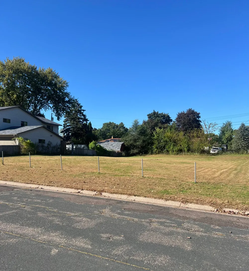 3XX Belmont Lane E Maplewood, MN 55117