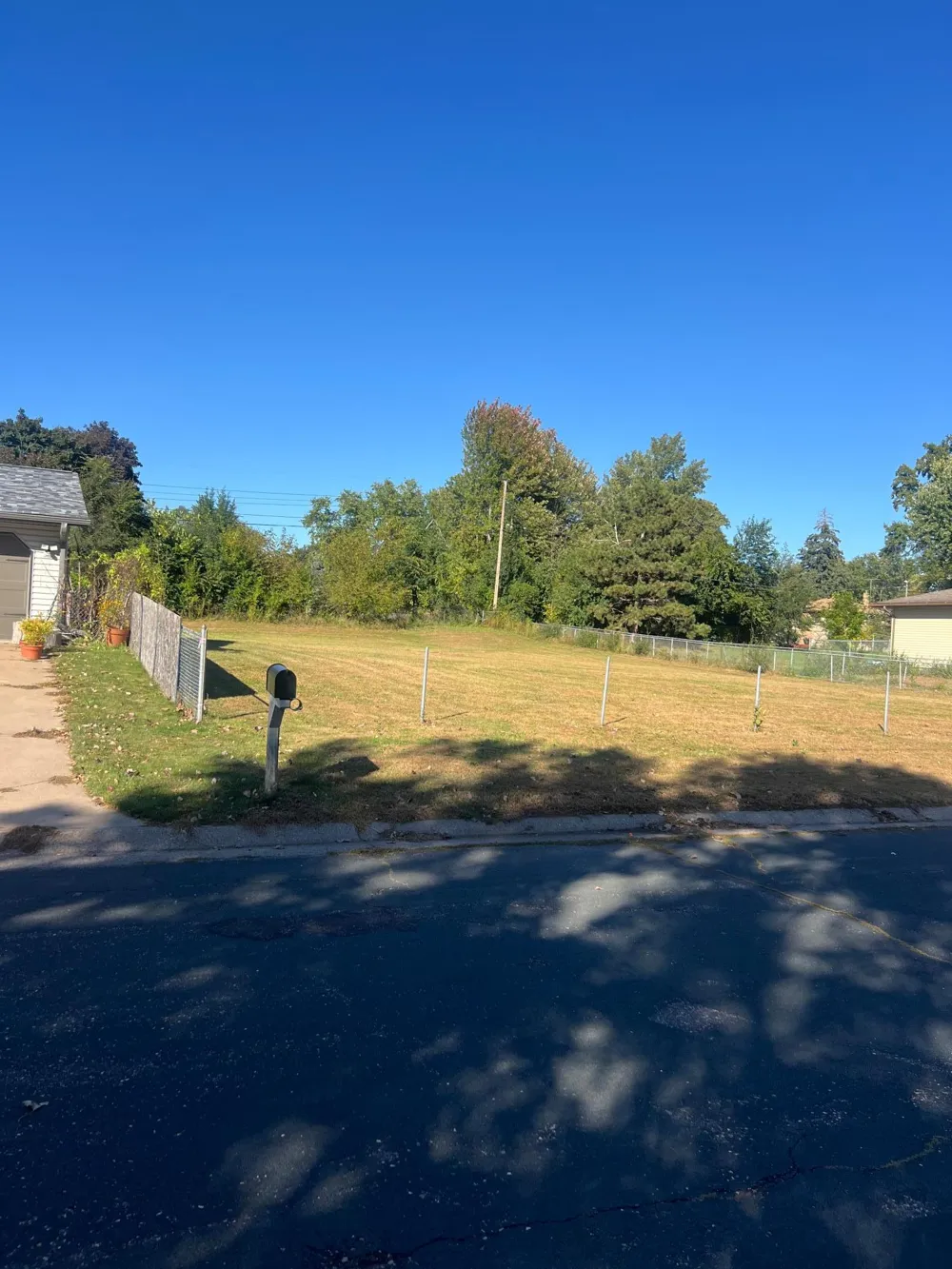 3XX Belmont Lane E Maplewood, MN 55117