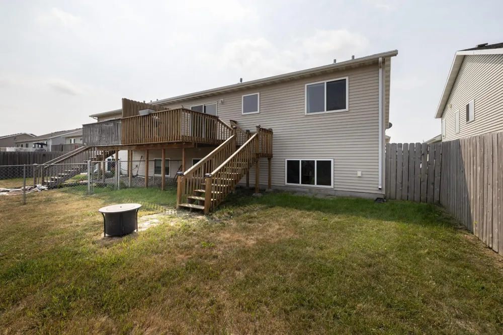 2524 31st Avenue S Moorhead, MN 56560