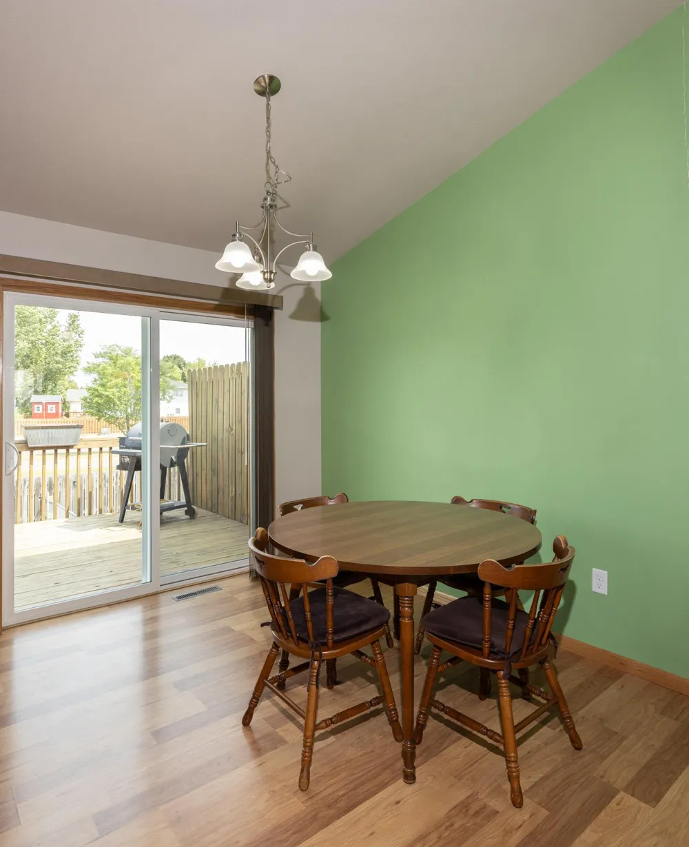 2524 31st Avenue S Moorhead, MN 56560