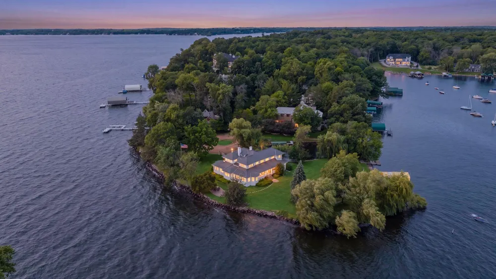 3845 Northome Road Deephaven, MN 55391