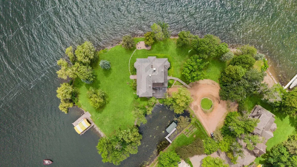 3845 Northome Road Deephaven, MN 55391