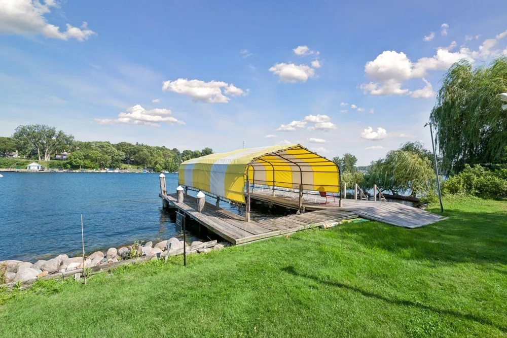 3845 Northome Road Deephaven, MN 55391