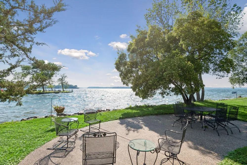 3845 Northome Road Deephaven, MN 55391