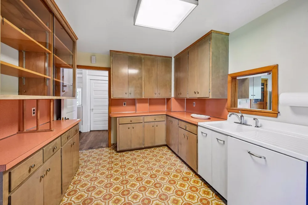 3845 Northome Road Deephaven, MN 55391