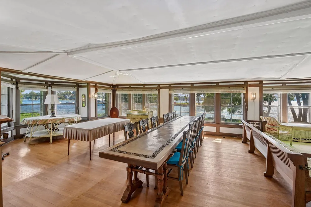 3845 Northome Road Deephaven, MN 55391