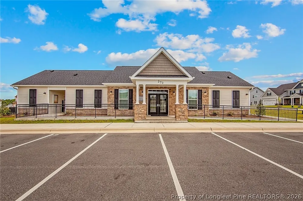 620 Stonebriar Avenue Raeford, NC 28376