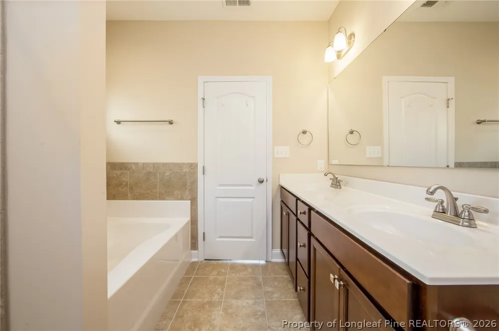 620 Stonebriar Avenue Raeford, NC 28376