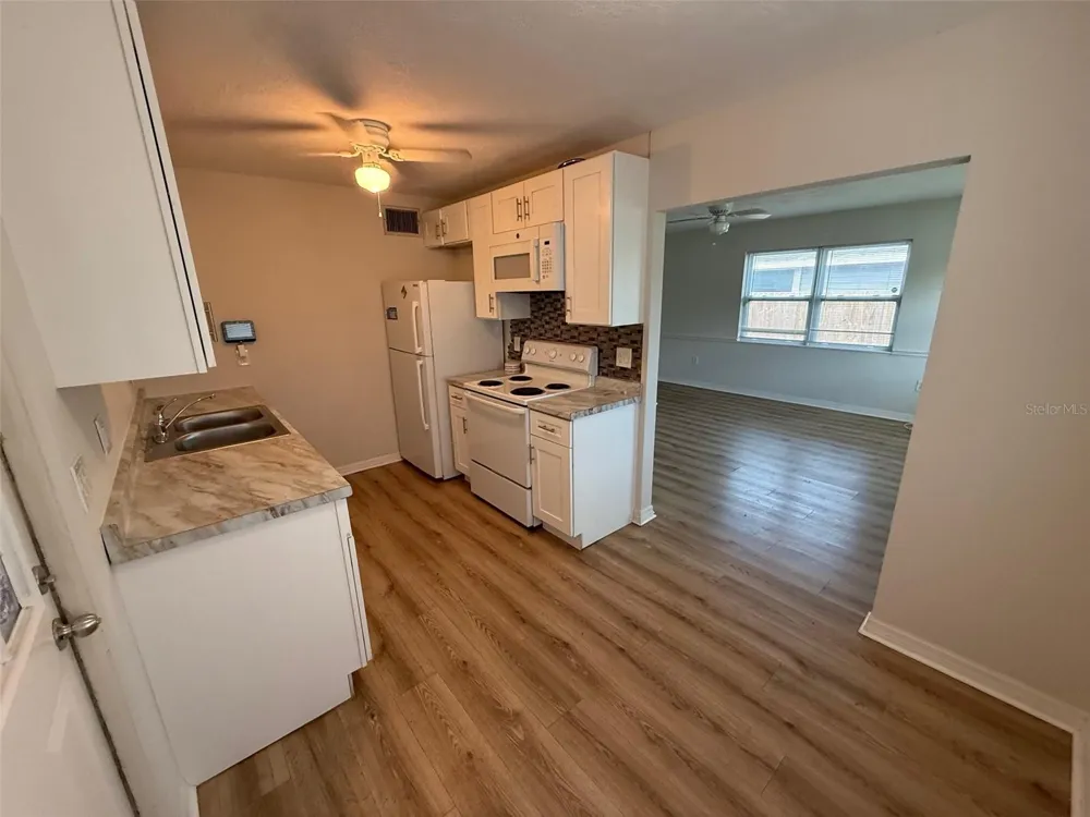 2217 20TH AVENUE W Bradenton, FL 34205