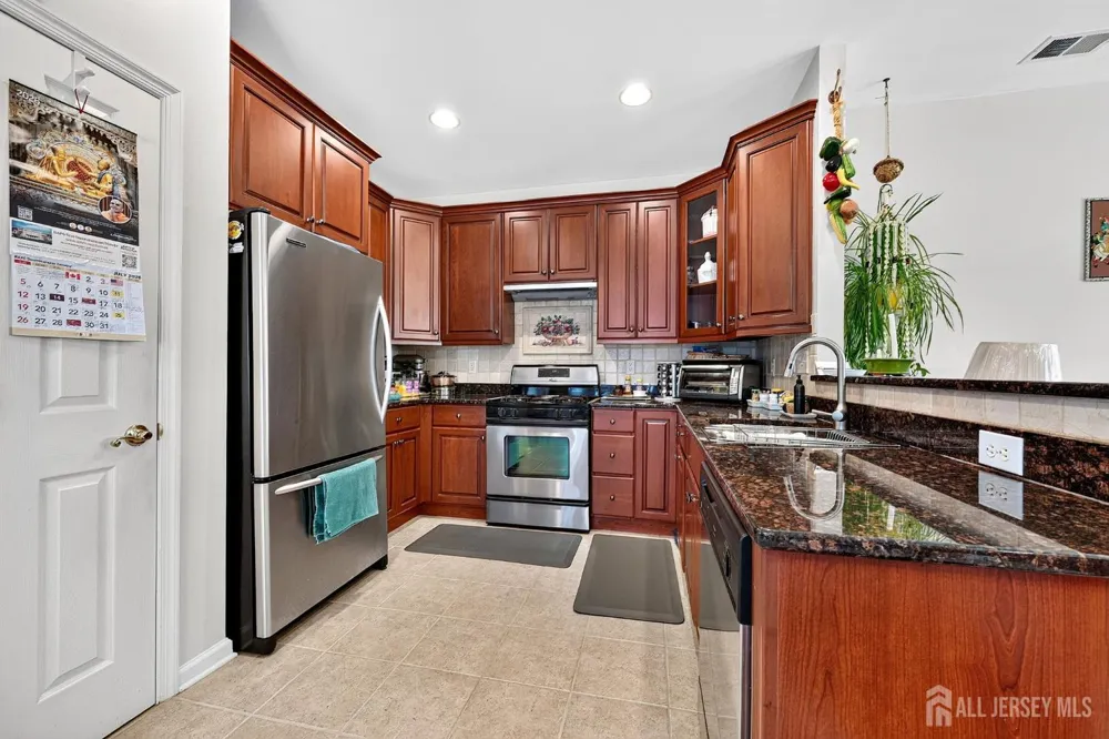 53 Prusakowski Boulevard Parlin, NJ 08859
