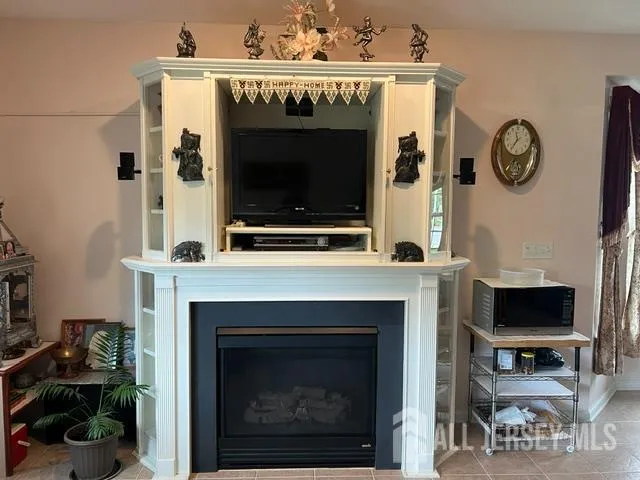 53 Prusakowski Boulevard Parlin, NJ 08859