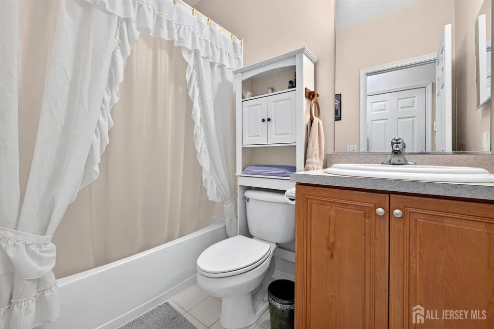 53 Prusakowski Boulevard Parlin, NJ 08859