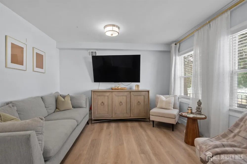 10 Arcadia Place Union, NJ 07088