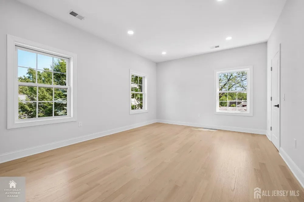 20 Milton Avenue Edison, NJ 08820