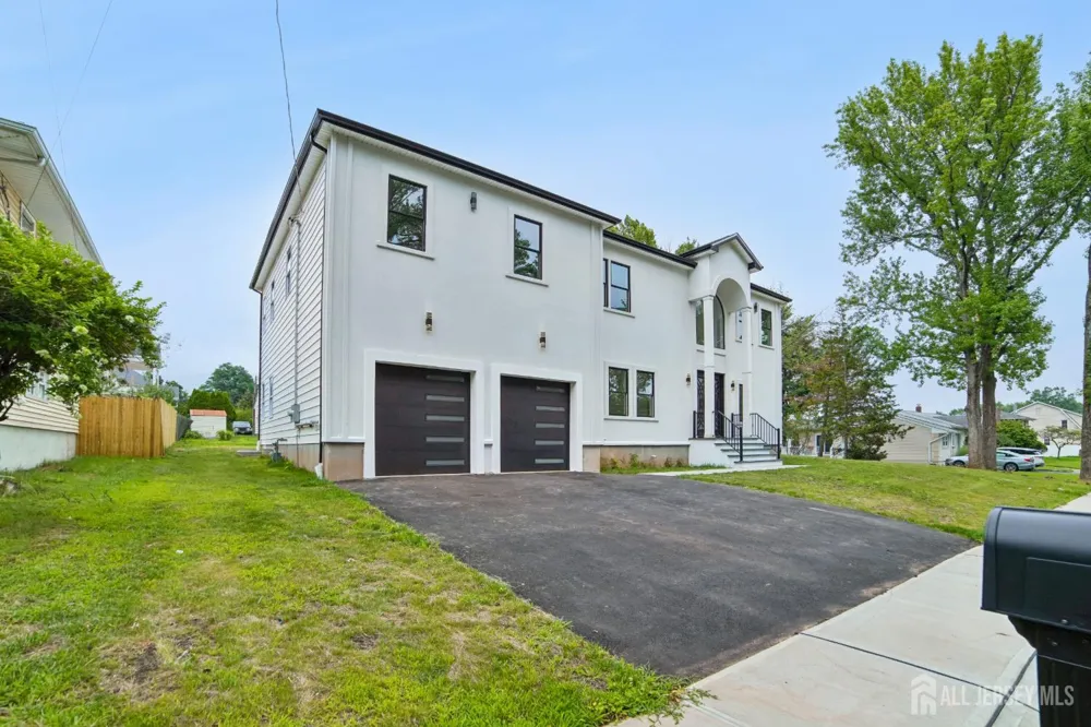 20 Milton Avenue Edison, NJ 08820