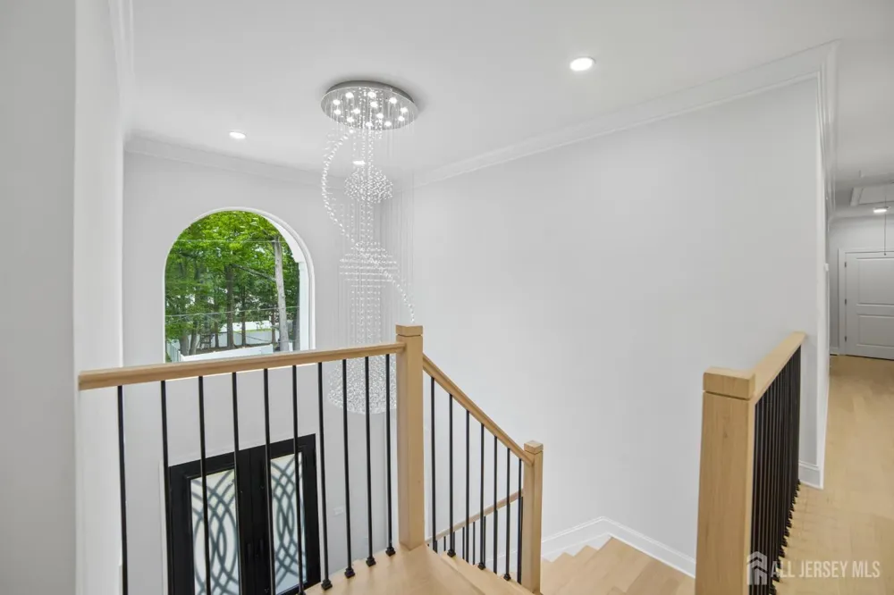 20 Milton Avenue Edison, NJ 08820