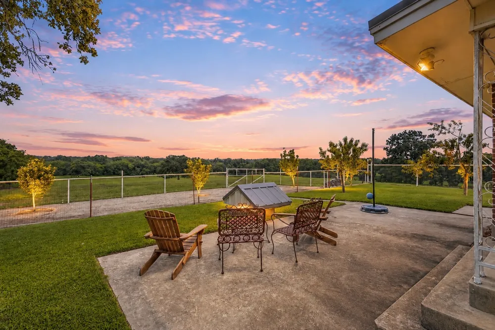 339 Colwell Road Forestburg, TX 76239