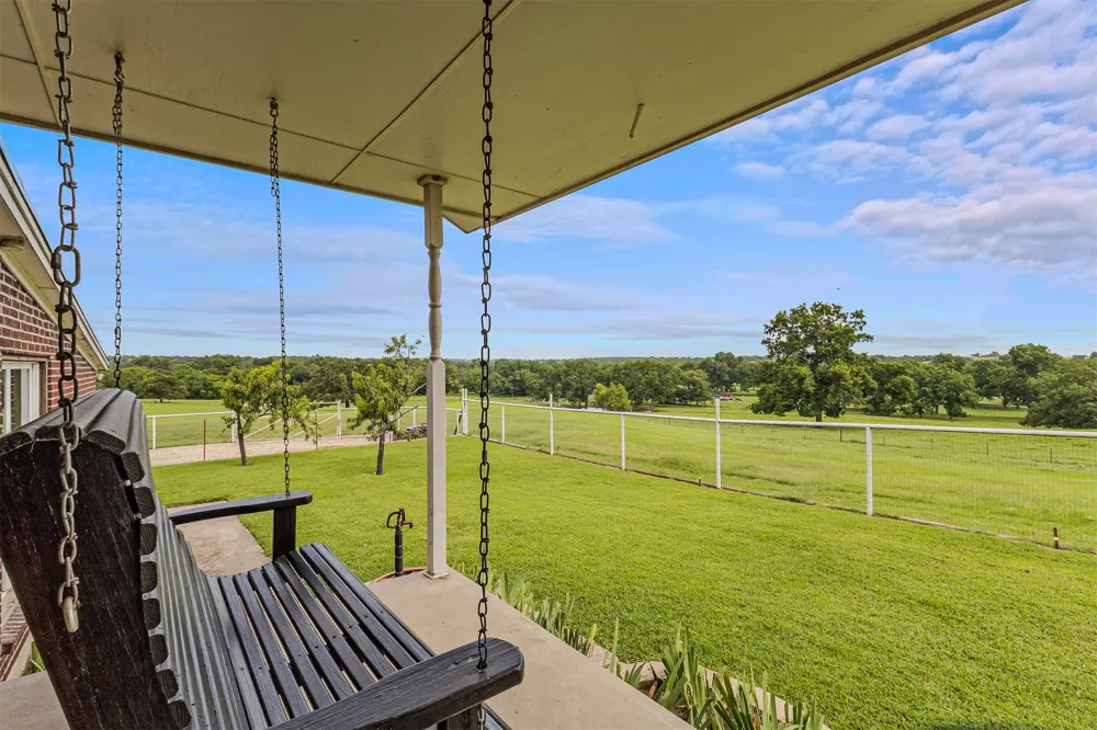 339 Colwell Road Forestburg, TX 76239
