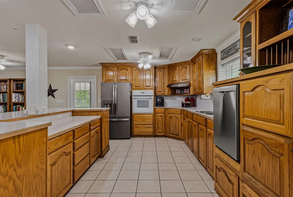 339 Colwell Road Forestburg, TX 76239