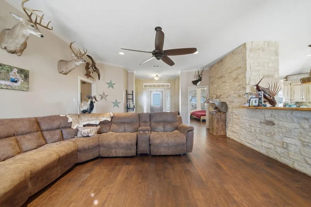 5250 Lauren Road Alvin, TX 77511
