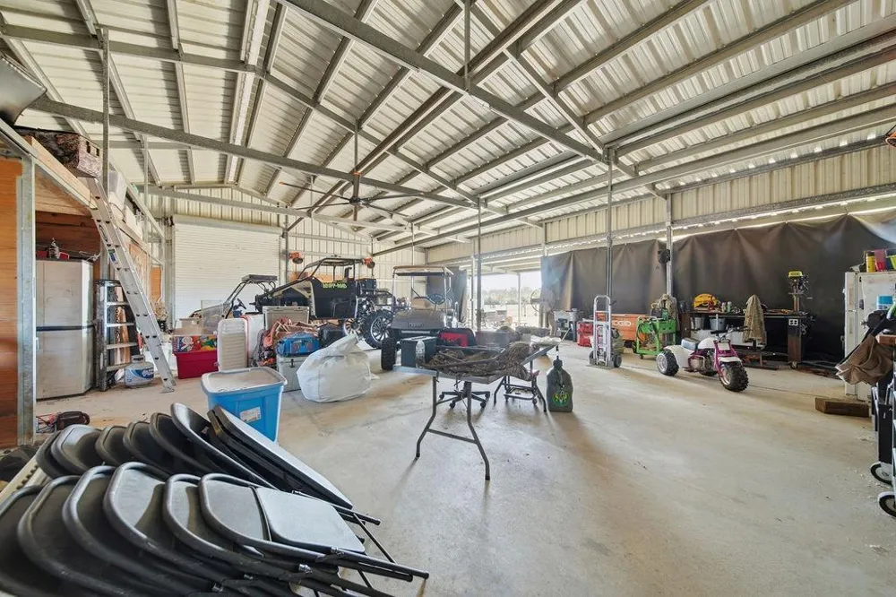 5250 Lauren Road Alvin, TX 77511