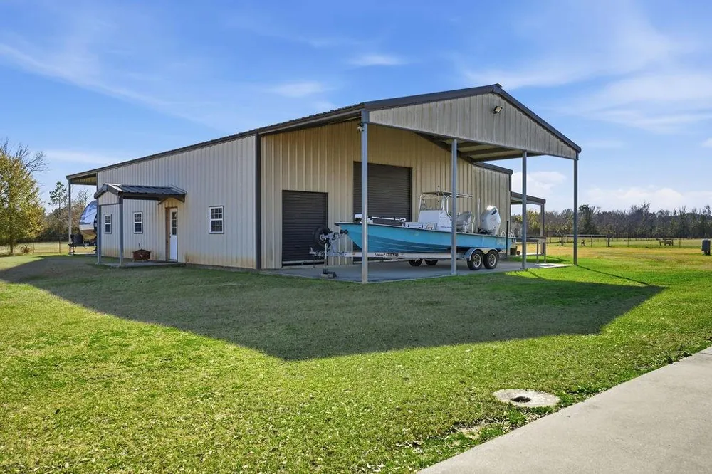 5250 Lauren Road Alvin, TX 77511