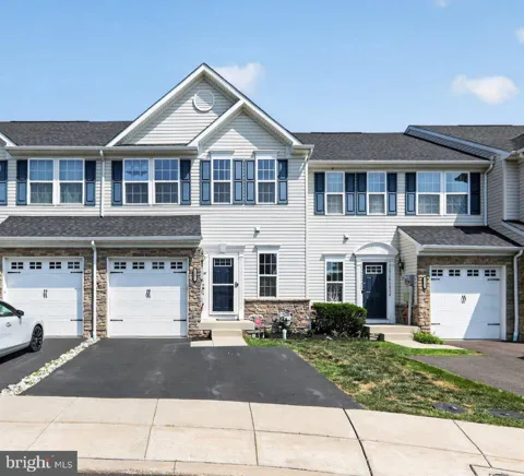 1551 EMILY COURT