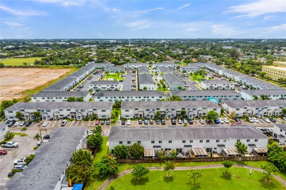412 NW 12th Ave Florida City, FL 33034