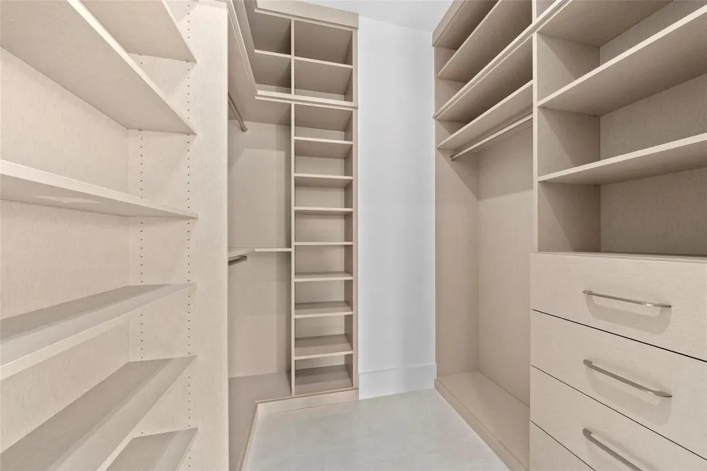 24 Fiesta Way Fort Lauderdale, FL 33301