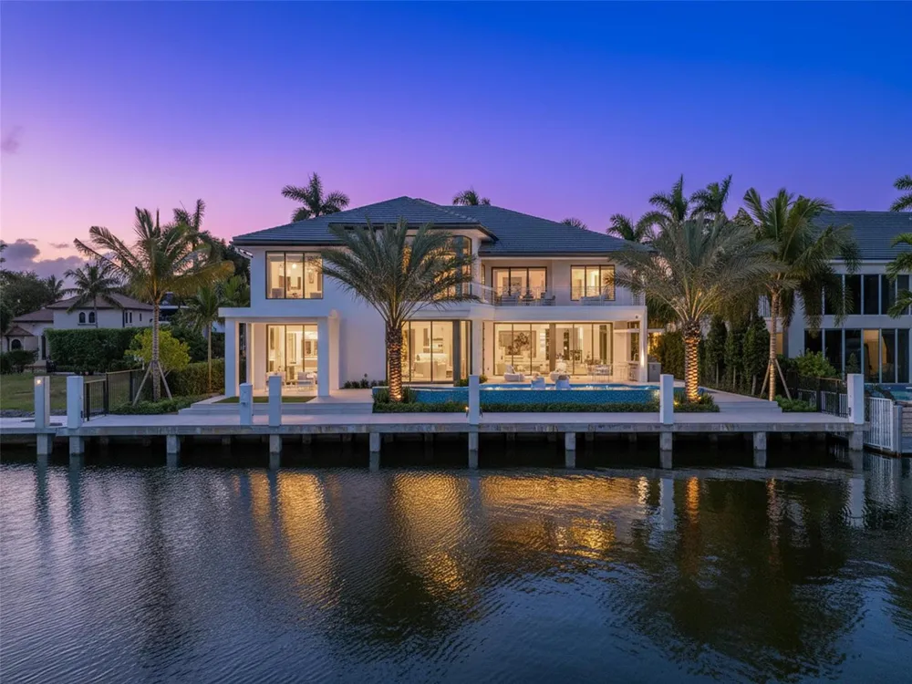 24 Fiesta Way Fort Lauderdale, FL 33301