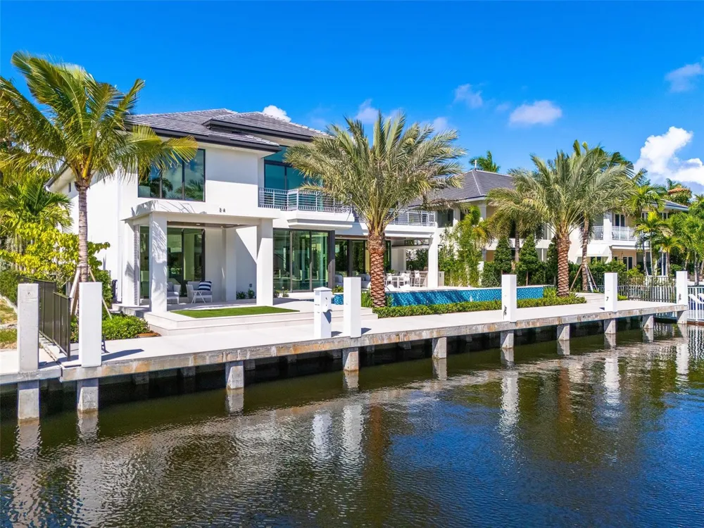 24 Fiesta Way Fort Lauderdale, FL 33301