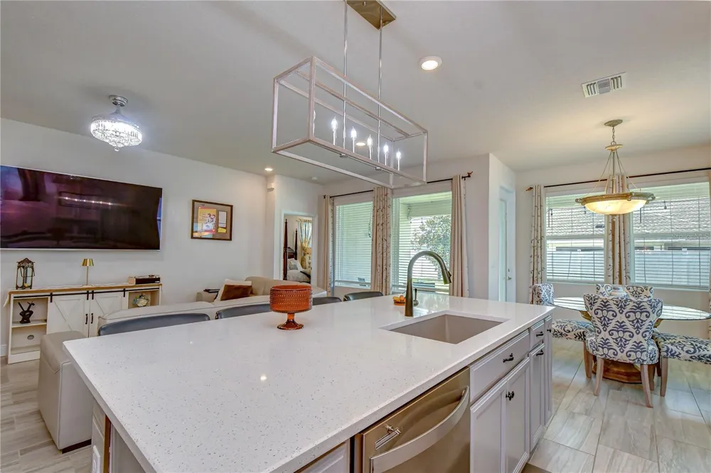 15371 CARAVAN AVENUE Odessa, FL 33556