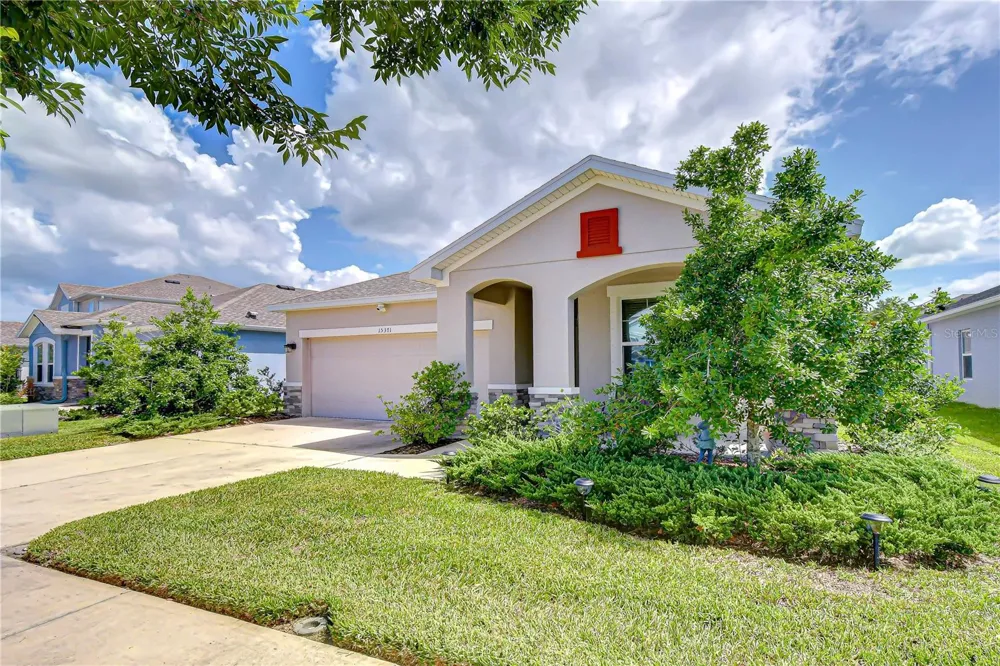 15371 CARAVAN AVENUE Odessa, FL 33556