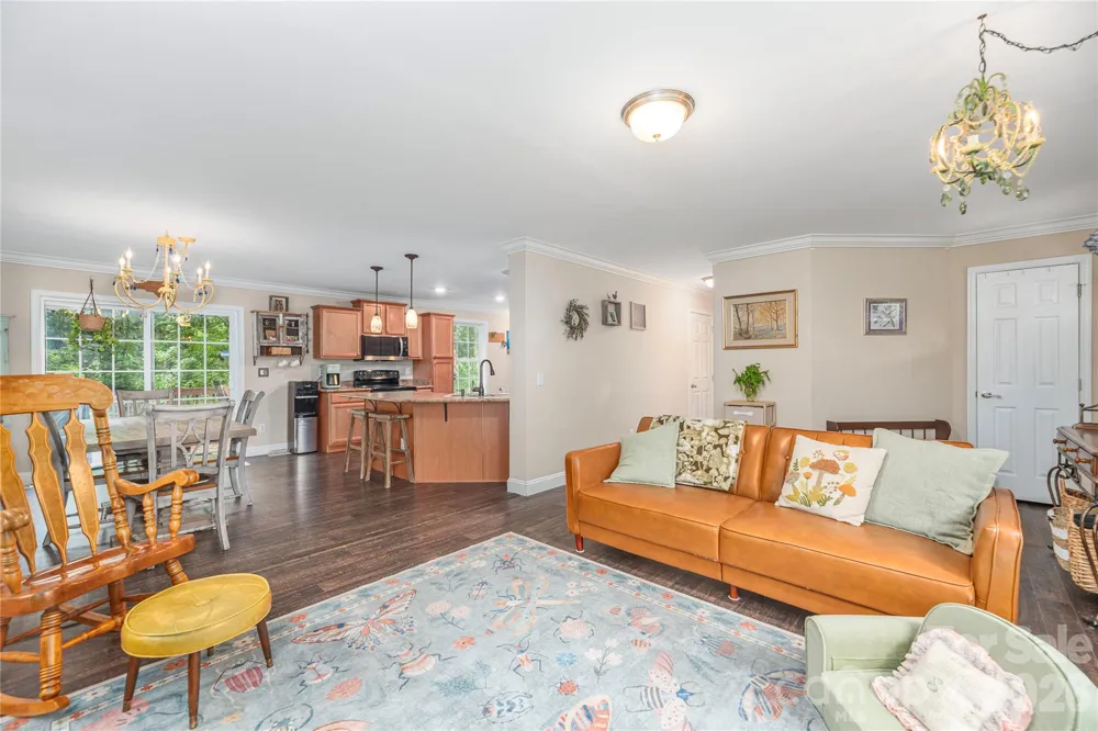 10 E Rolling Acres Drive Weaverville, NC 28787
