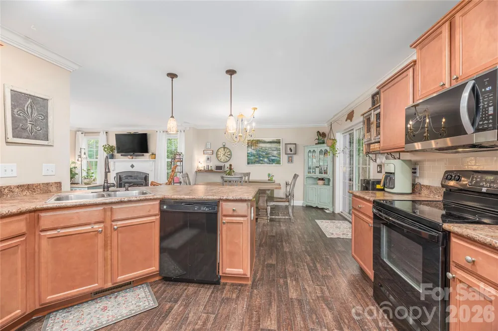 10 E Rolling Acres Drive Weaverville, NC 28787