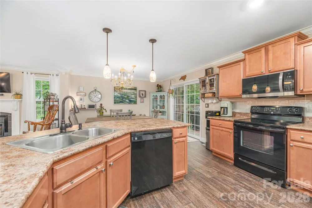 10 E Rolling Acres Drive Weaverville, NC 28787