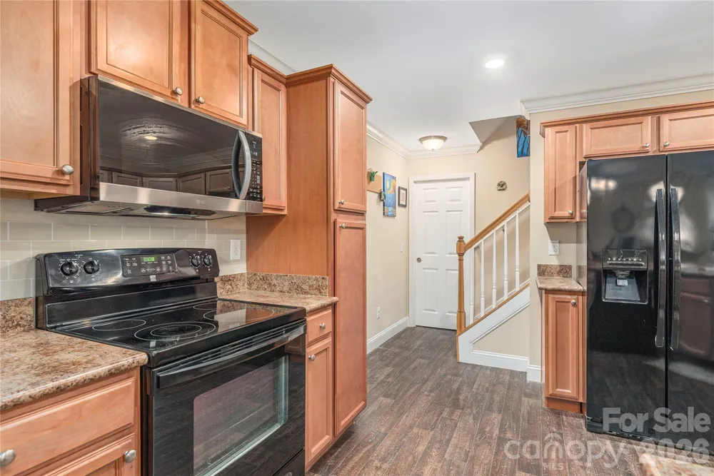 10 E Rolling Acres Drive Weaverville, NC 28787