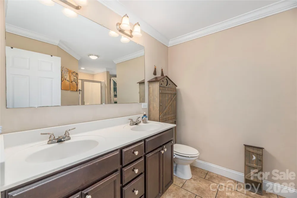 10 E Rolling Acres Drive Weaverville, NC 28787