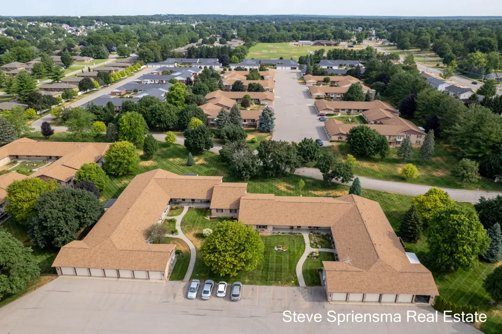 2889 S Wentward Court Hudsonville, MI 49426