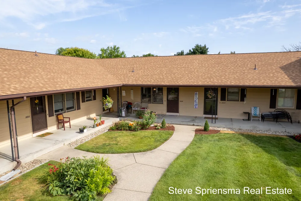 2889 S Wentward Court Hudsonville, MI 49426