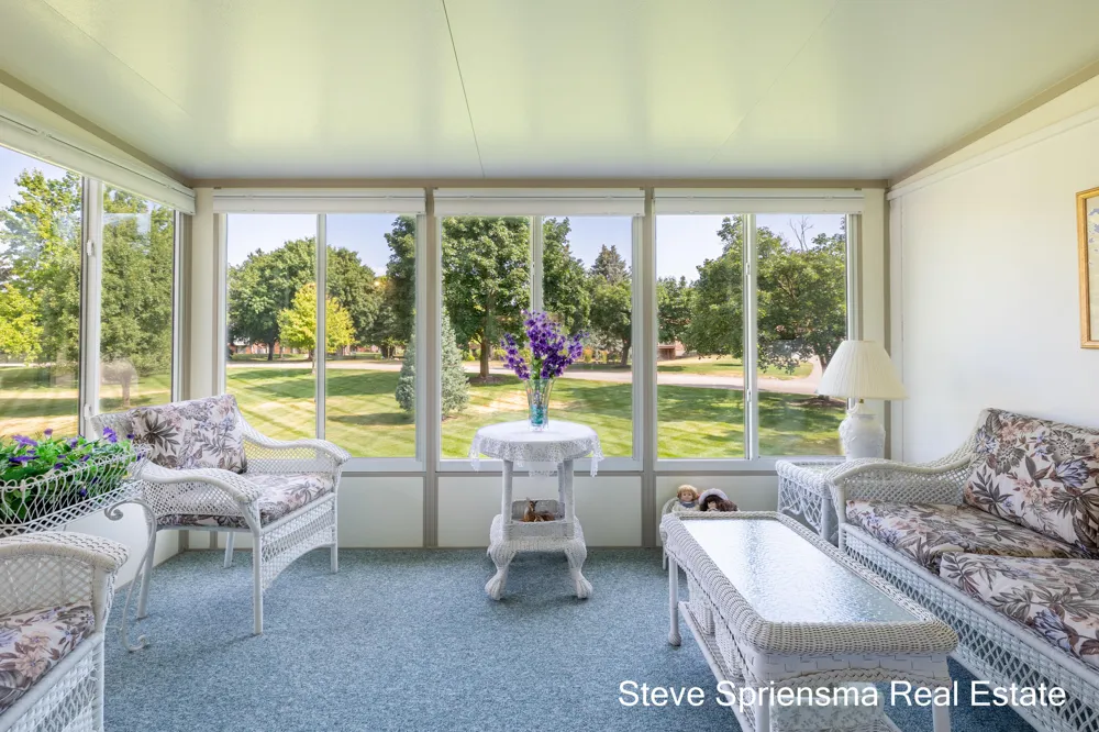 2889 S Wentward Court Hudsonville, MI 49426