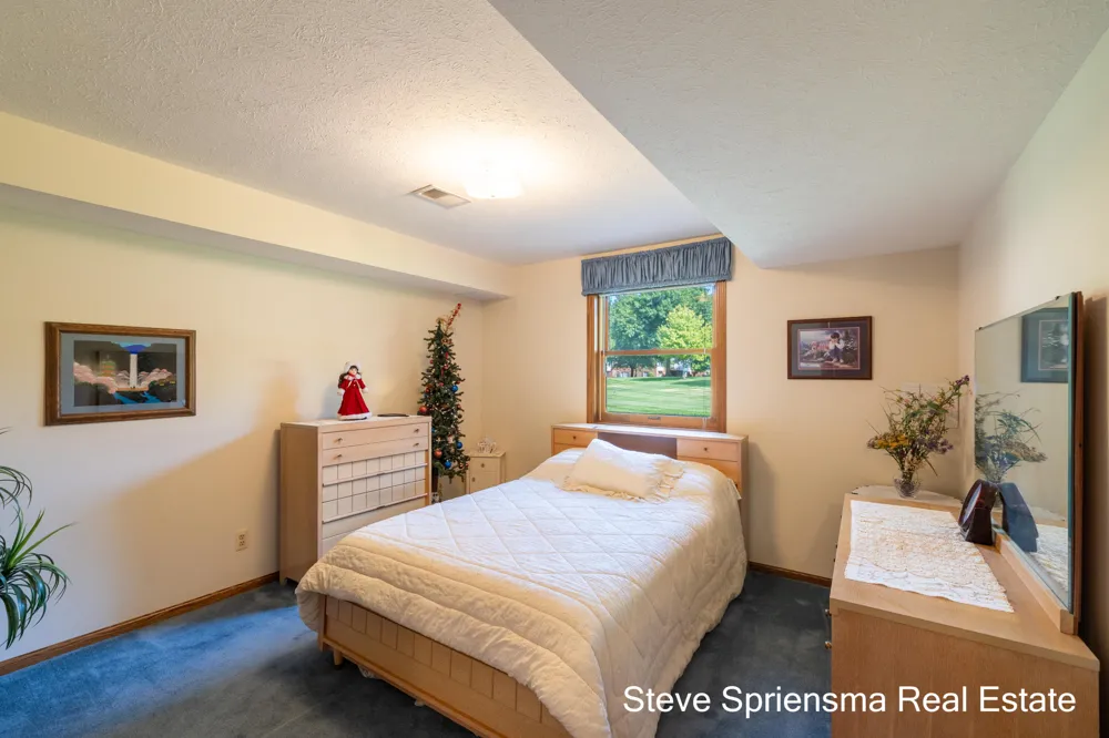 2889 S Wentward Court Hudsonville, MI 49426
